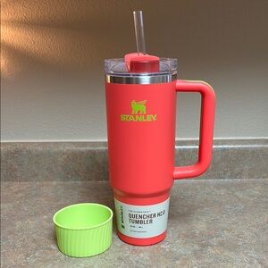 Stanley hot coral  Quencher H2.0 30 oz Tumbler